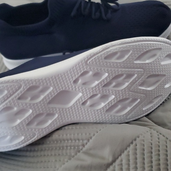 Shoes - Picture 3 of 4